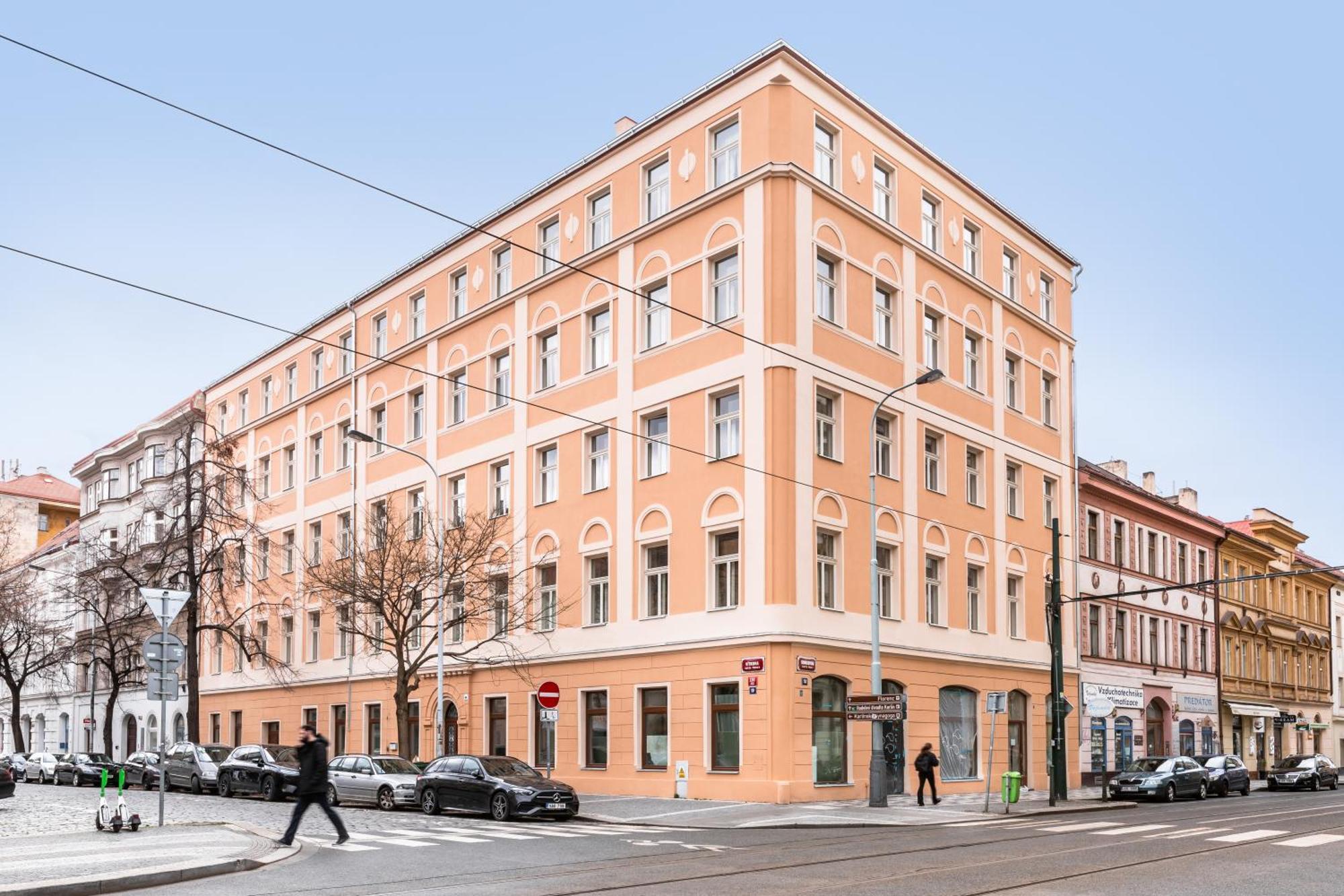Turnkey I Karlin Square * Praga